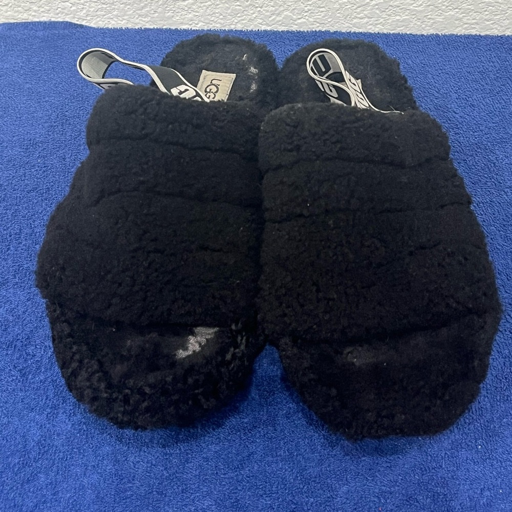 Ugg Cozy Stylish‎ Fluff Yeah Slide Slippers Black Size 2Y